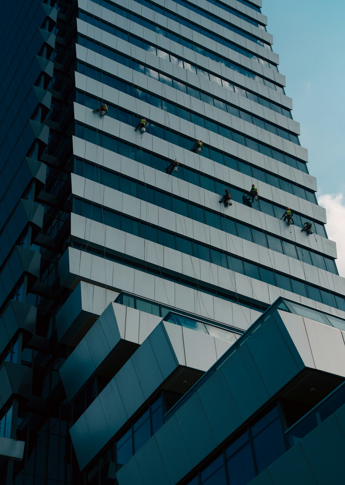 Commercial building window cleaning